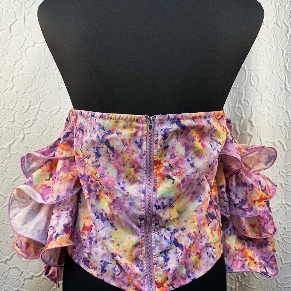 PrettyLittleThing- PLUS LILAC FLORAL PRINT PUFF SLEEVE BARDOT CROP TOP (16) - Picture 8 of 13